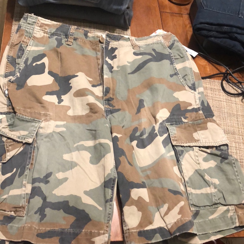 men’s american eagle camo shorts
